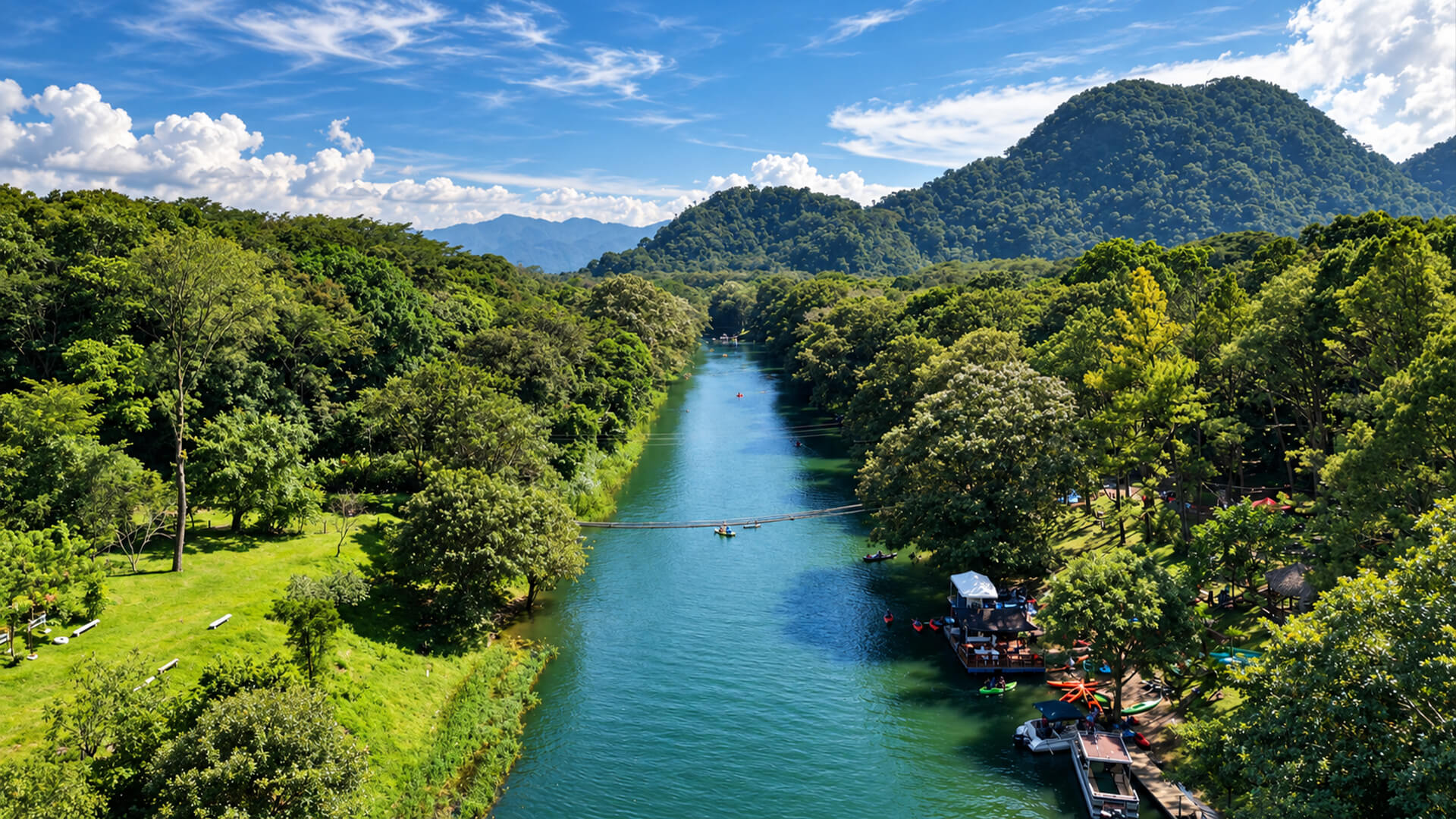 Vista aérea del canal artificial de Peña Blanca, en Los Naranjos
